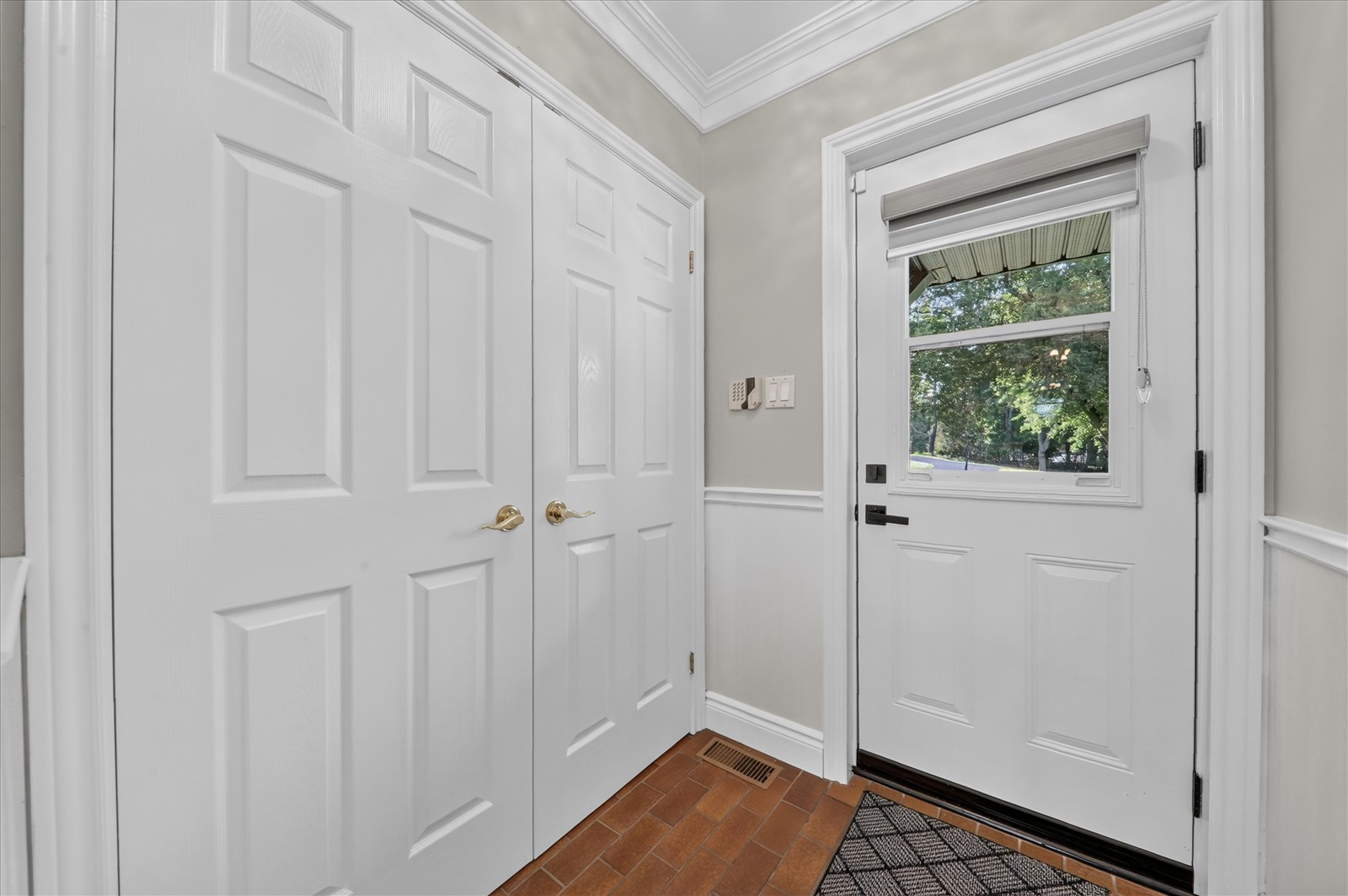 1 Island Lake Dr, Whitchurch-Stouffville, ON