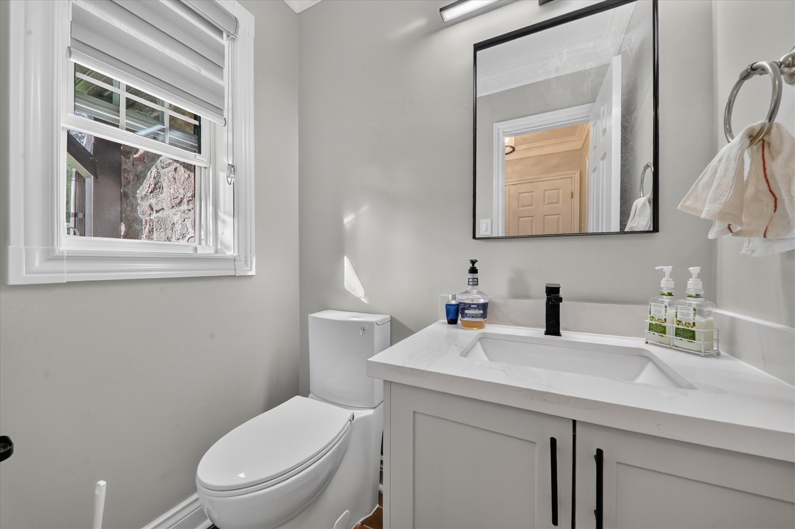 1 Island Lake Dr, Whitchurch-Stouffville, ON