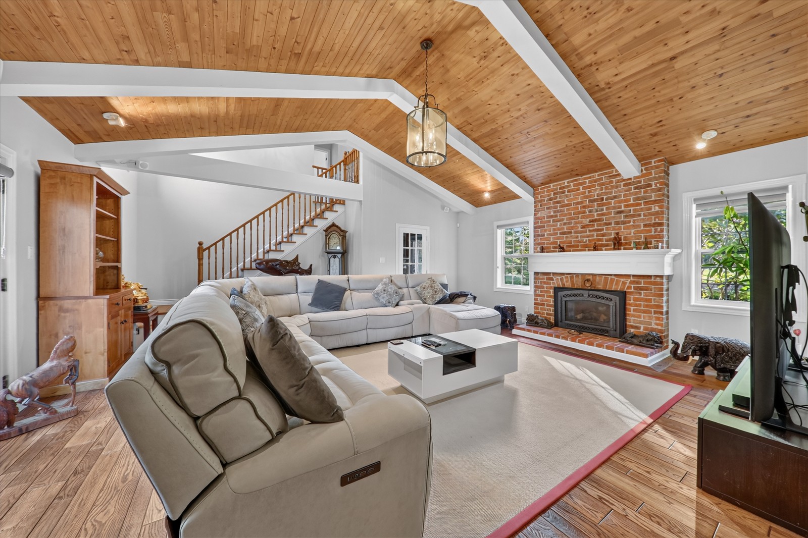 1 Island Lake Dr, Whitchurch-Stouffville, ON