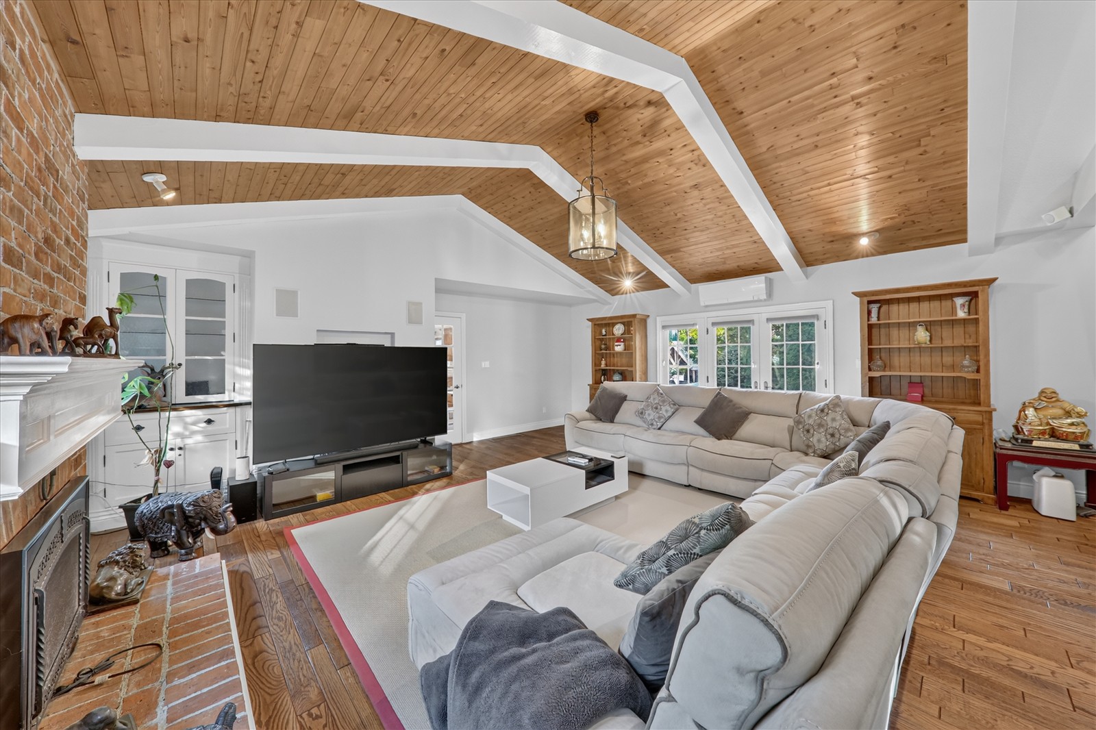 1 Island Lake Dr, Whitchurch-Stouffville, ON