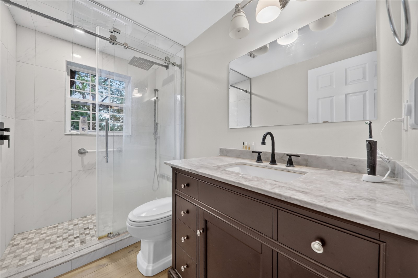 1 Island Lake Dr, Whitchurch-Stouffville, ON