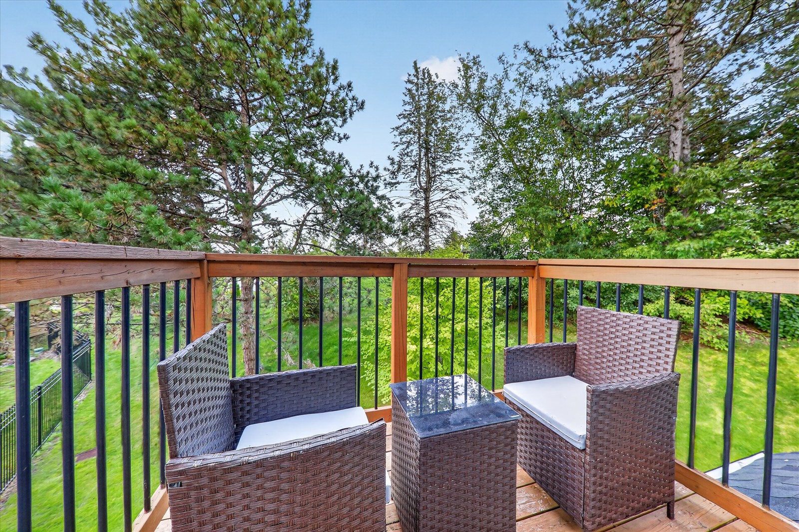 1 Island Lake Dr, Whitchurch-Stouffville, ON