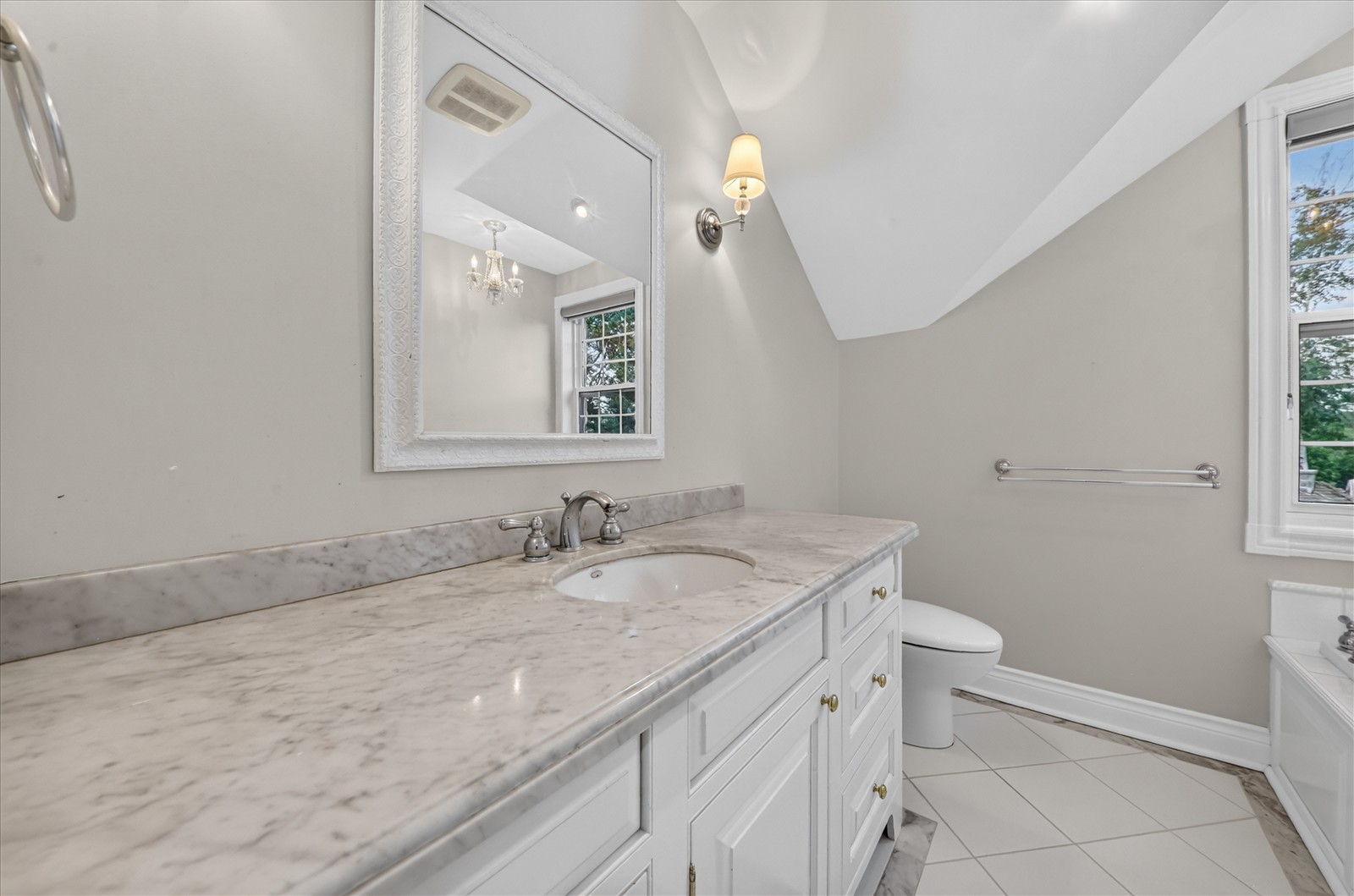 1 Island Lake Dr, Whitchurch-Stouffville, ON