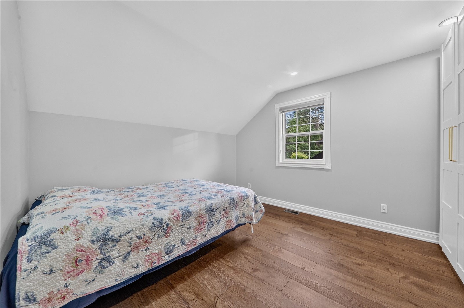 1 Island Lake Dr, Whitchurch-Stouffville, ON