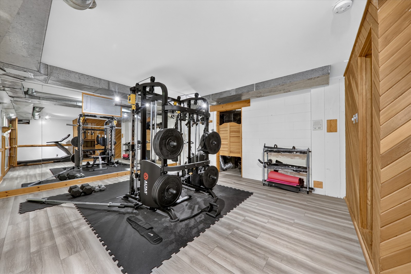 1 Island Lake Dr, Whitchurch-Stouffville, ON