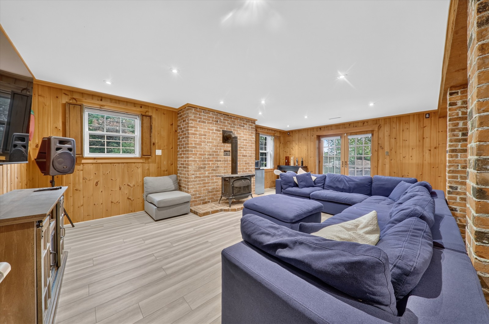 1 Island Lake Dr, Whitchurch-Stouffville, ON