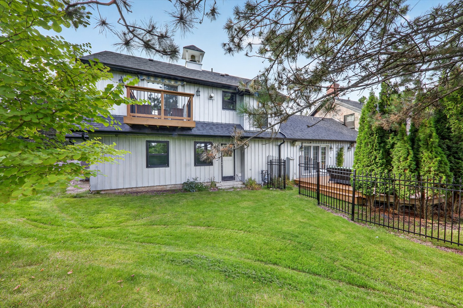 1 Island Lake Dr, Whitchurch-Stouffville, ON