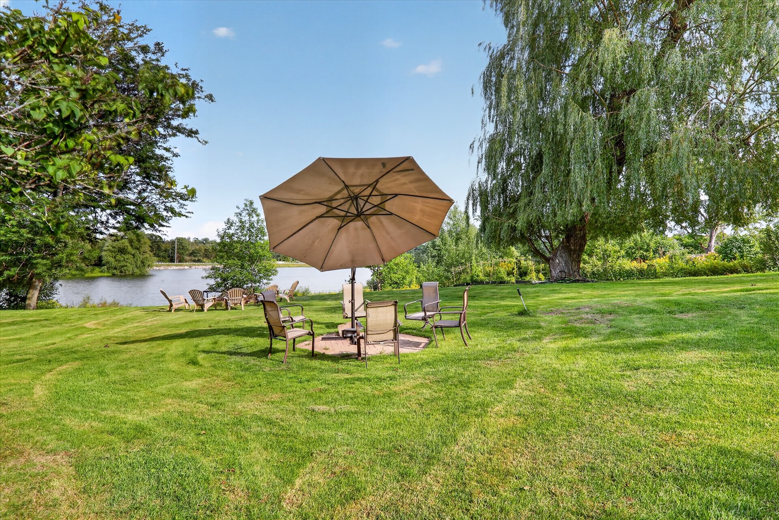 1 Island Lake Dr, Whitchurch-Stouffville, ON