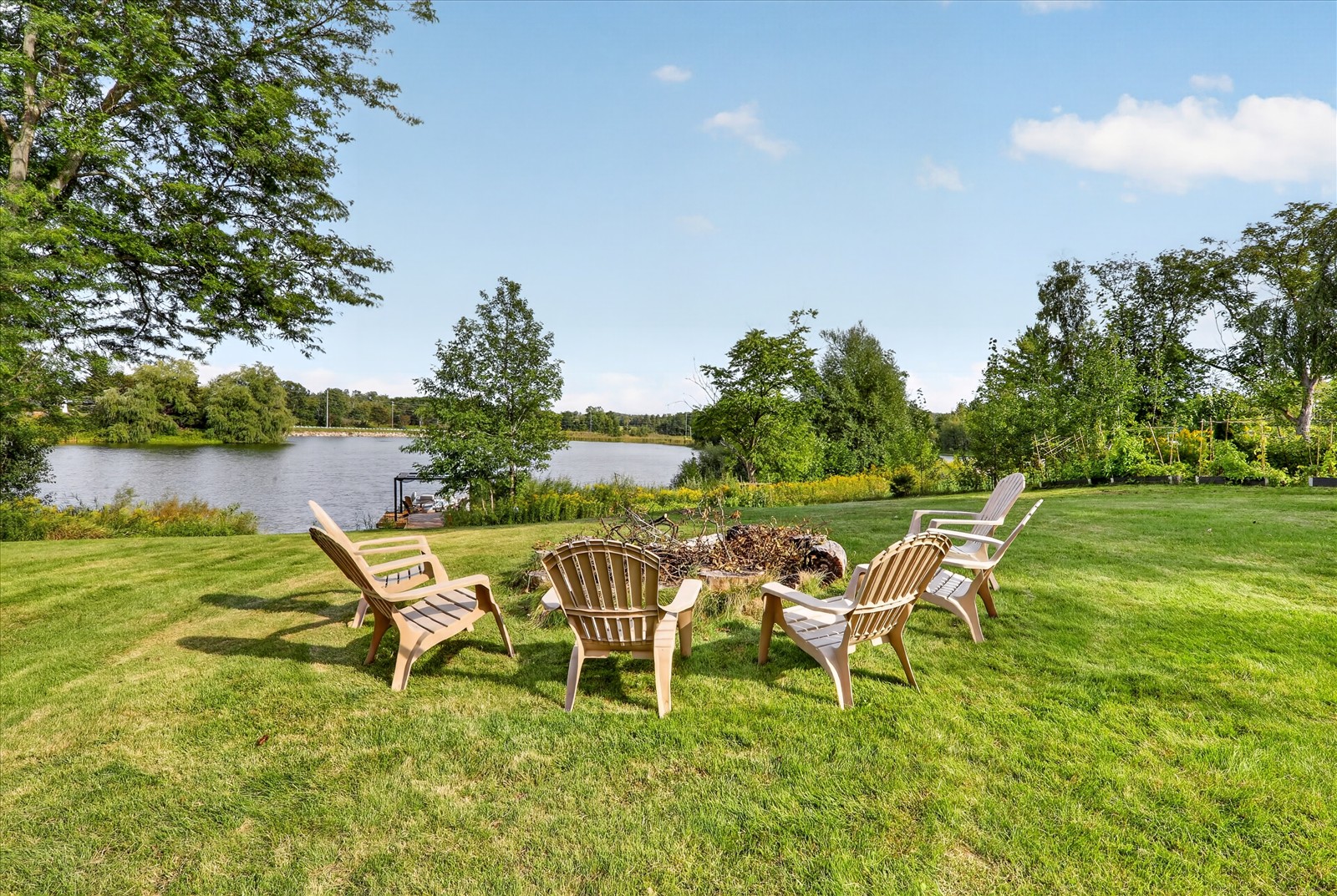 1 Island Lake Dr, Whitchurch-Stouffville, ON