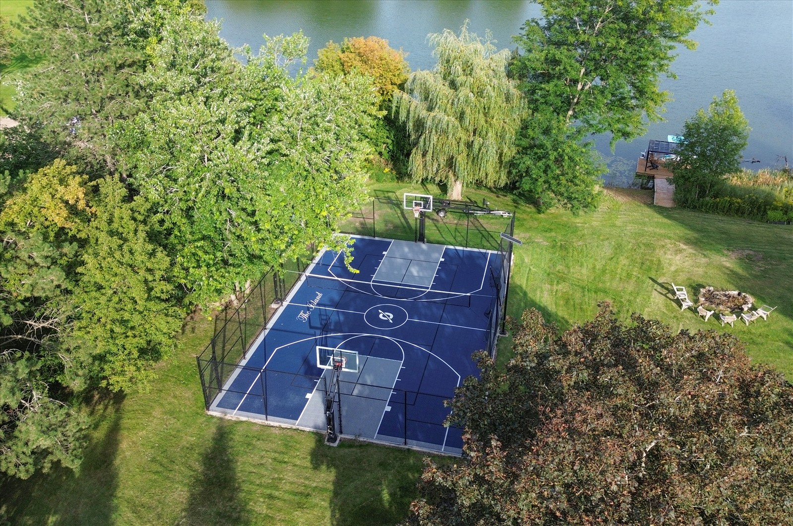 1 Island Lake Dr, Whitchurch-Stouffville, ON